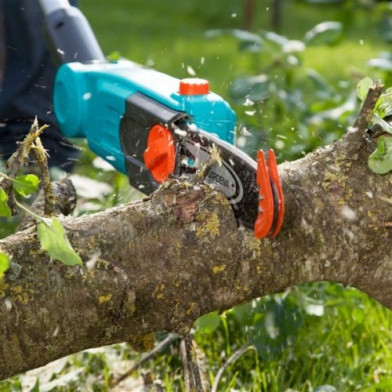 Висоторіз електричний ланцюговий Gardena TCS 720/20 - 